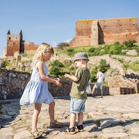 4 Person In Semesterbostad